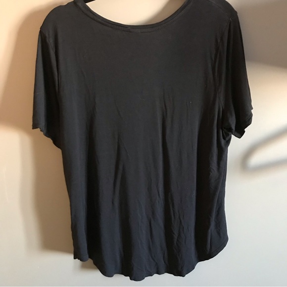 Women’s 💯🖤 tee. XXL - Picture 3 of 4